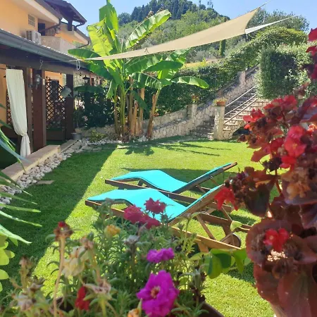 Favola Bed and breakfast 4*