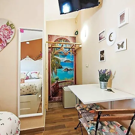 Favola Bed & Breakfast