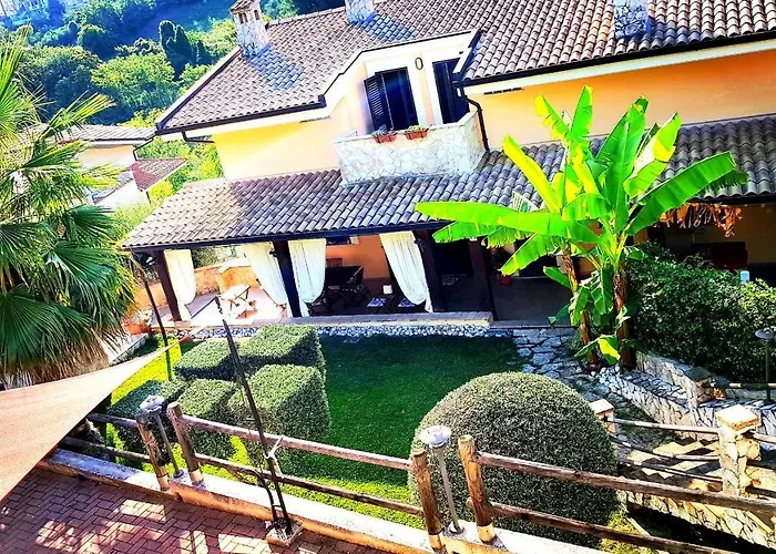 Favola Exclusive Bed & Breakfast 4*